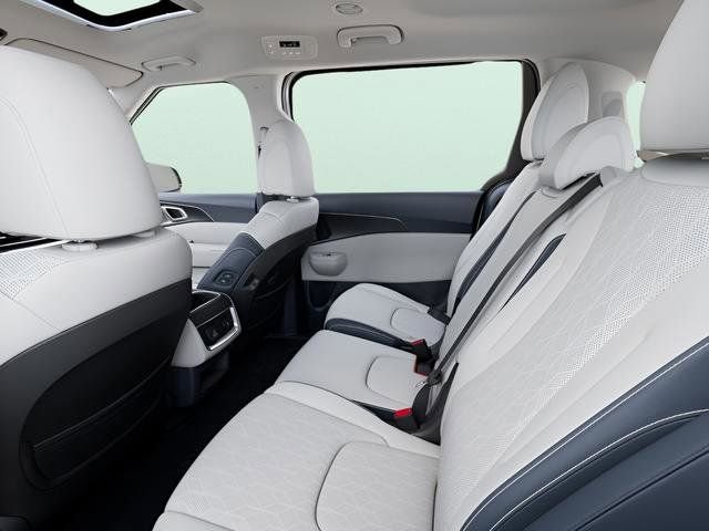 New 2026 Kia Carnival SX w/ SX Dark Edition Package image 18