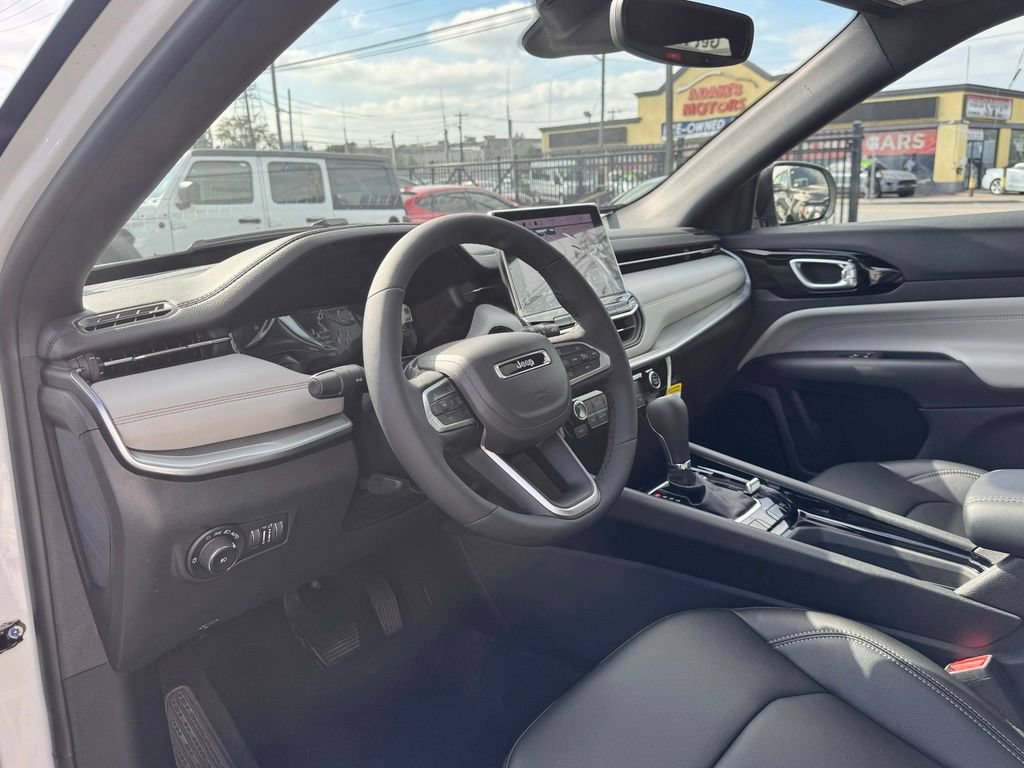 New 2026 Jeep Compass Limited w/ Sun, Sound & Navigation Group AWD/4WD image 9