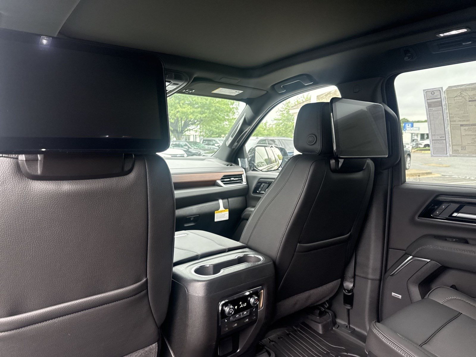 New 2026 GMC Yukon XL Denali w/ Advanced Technology Package AWD/4WD image 18