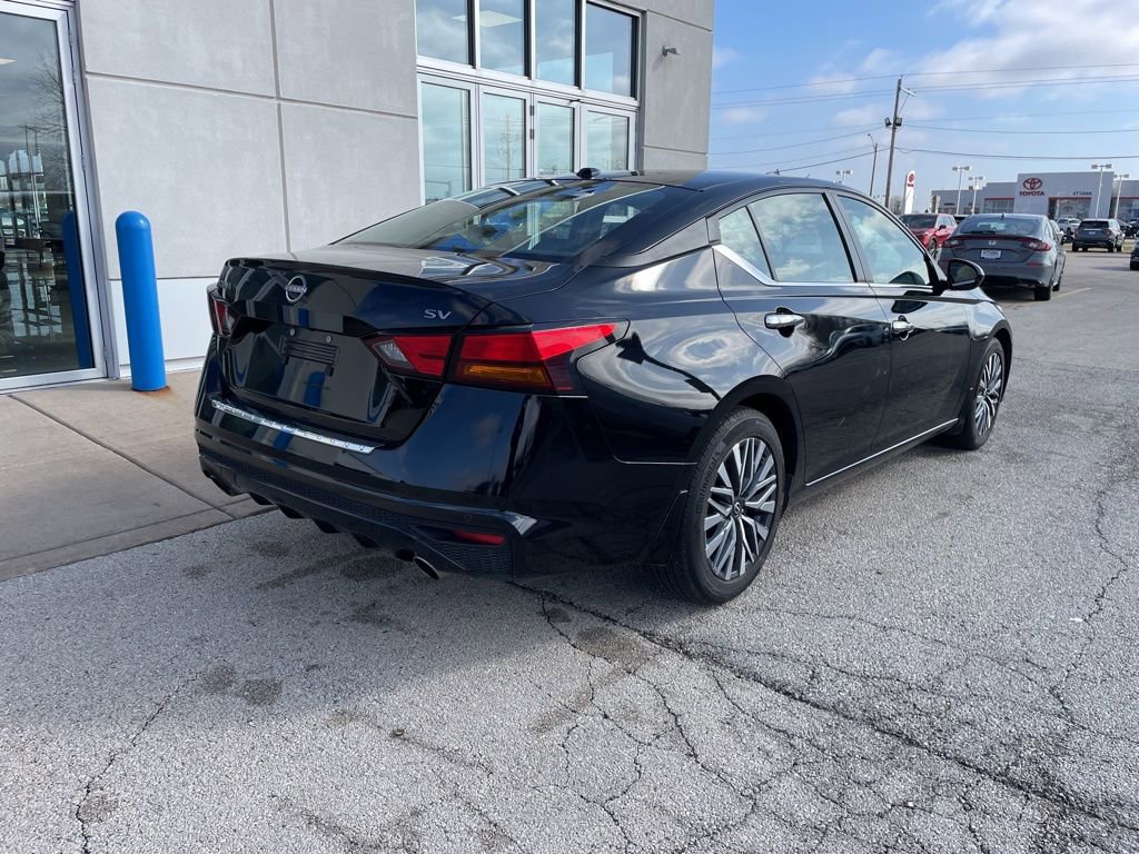 Used 2023 Nissan Altima 2.5 SV w/ SV Premium Package image 5