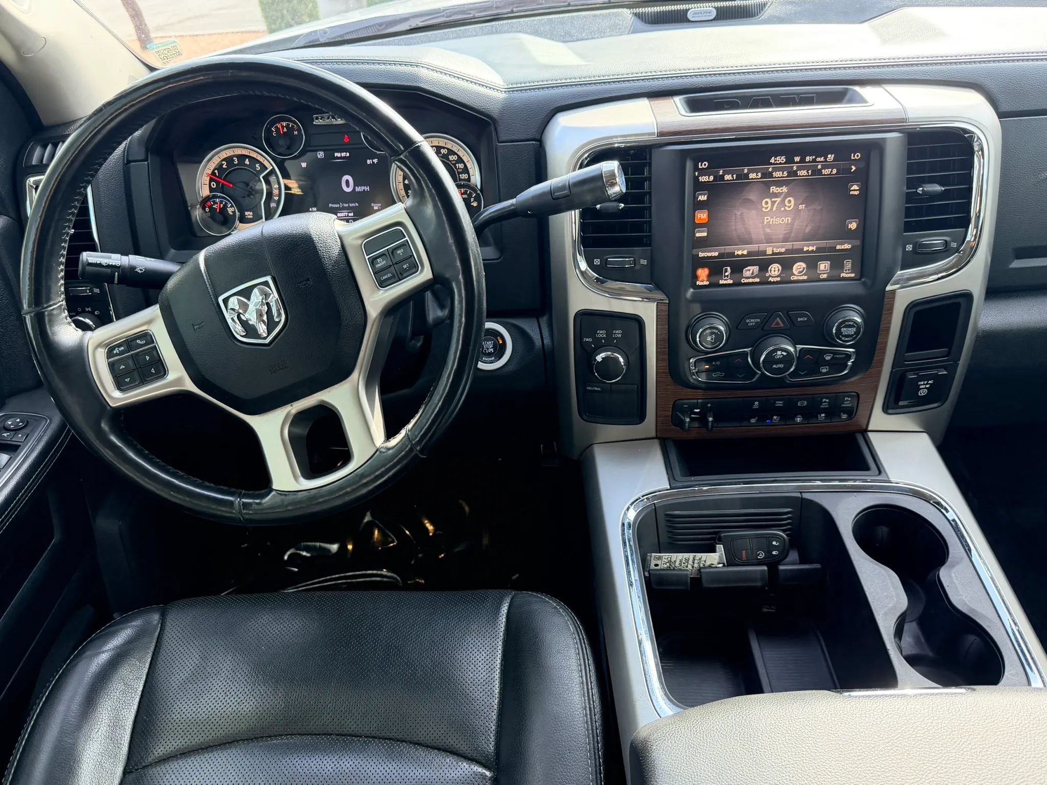 Used 2016 RAM 2500 Laramie AWD/4WD image 32