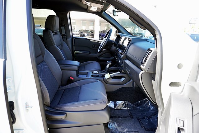New 2026 Nissan Frontier SV w/ Tow Package AWD/4WD image 18