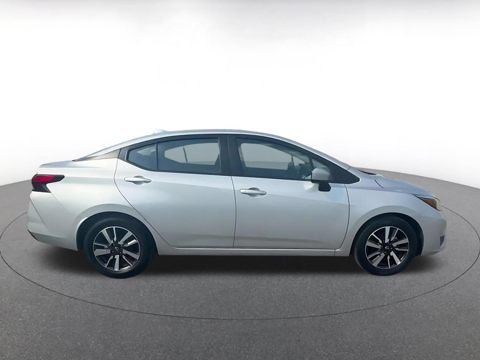 Used 2025 Nissan Versa SV FWD image 16