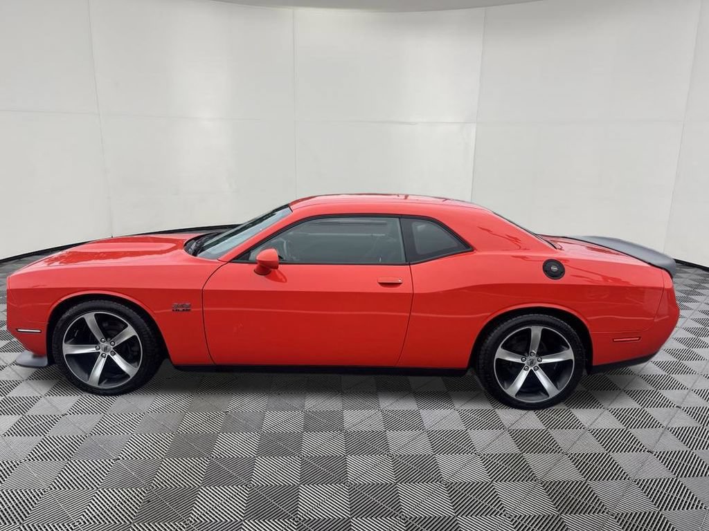 Used 2019 Dodge Challenger R/T RWD image 8