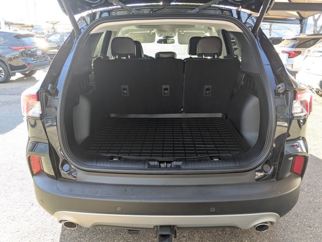 Used 2021 Ford Escape Titanium w/ Class II Trailer Tow Package image 5