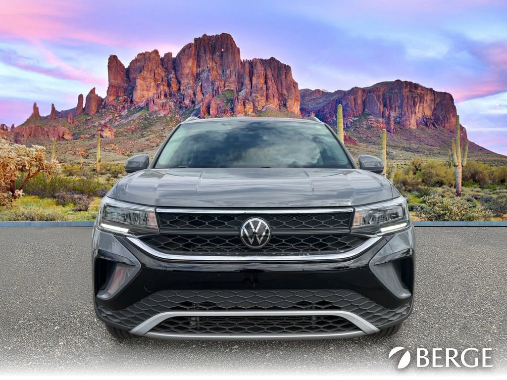 Used 2022 Volkswagen Taos SE FWD image 6