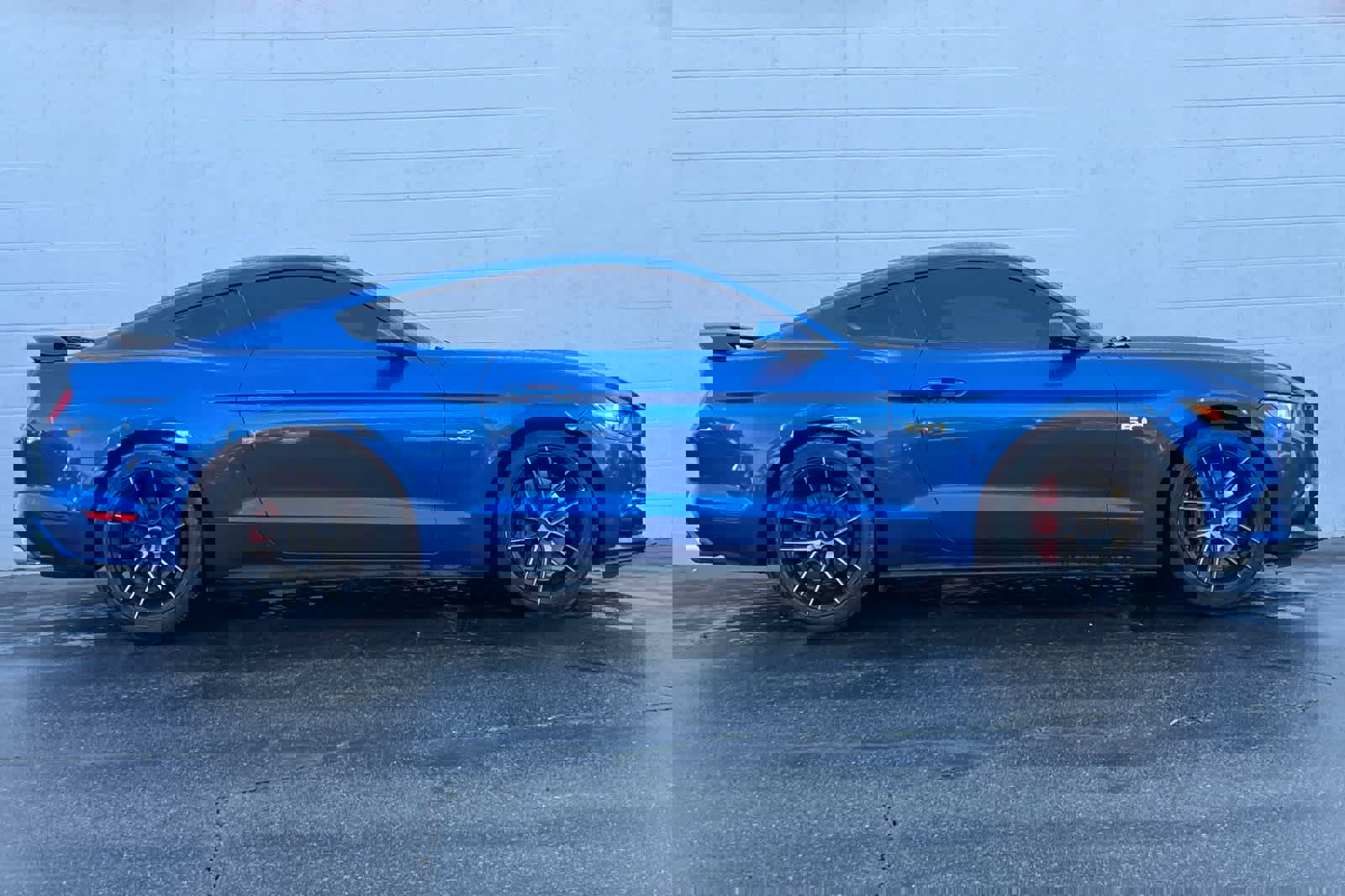 Used 2017 Ford Mustang GT image 9