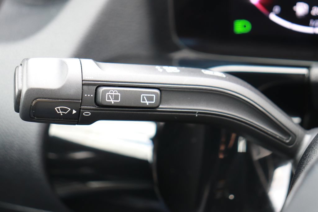 Used 2025 Mercedes-Benz GLA 250 image 23