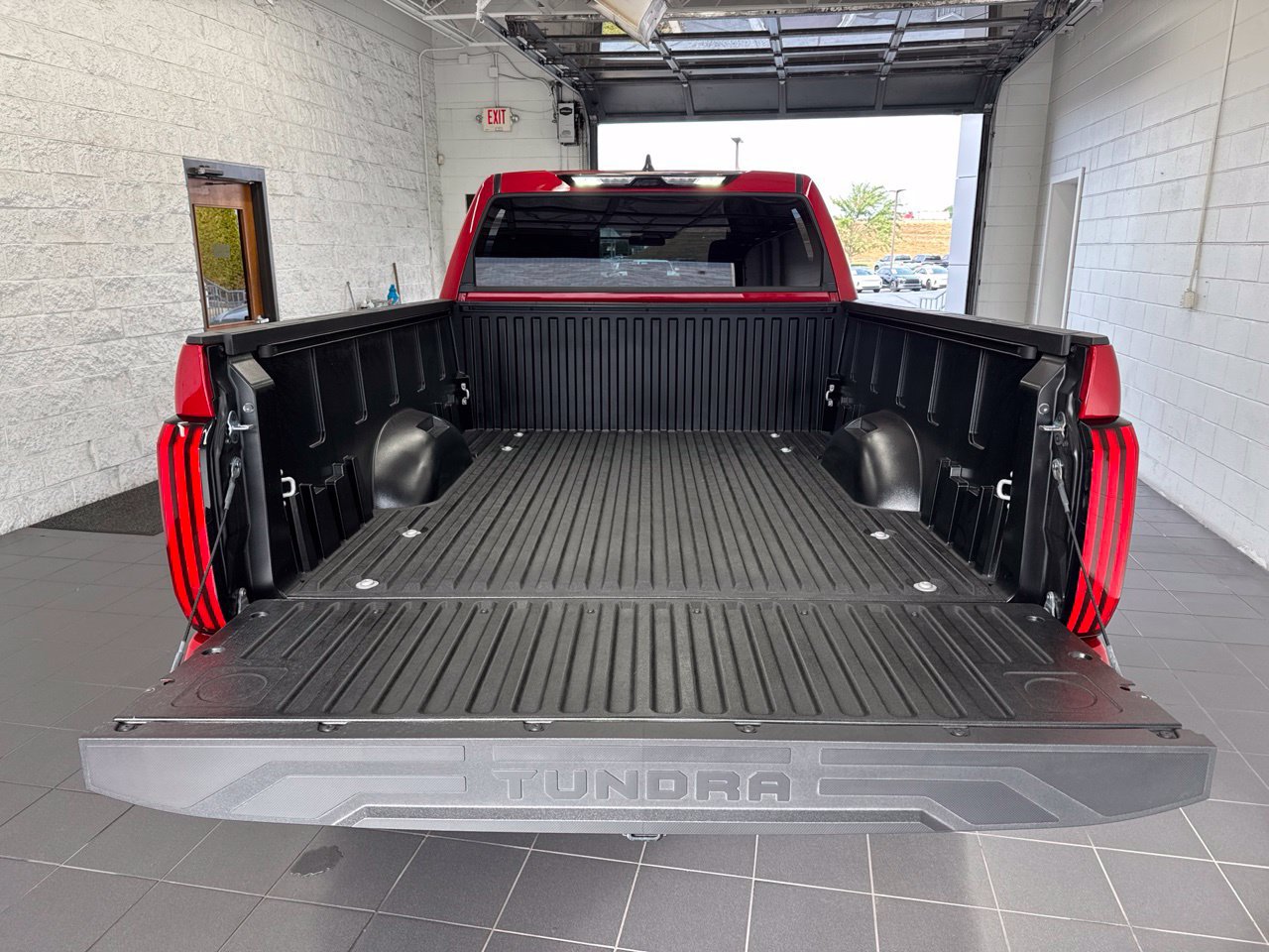 Certified 2026 Toyota Tundra SR5 w/ TRD Off-Road Package AWD/4WD image 10