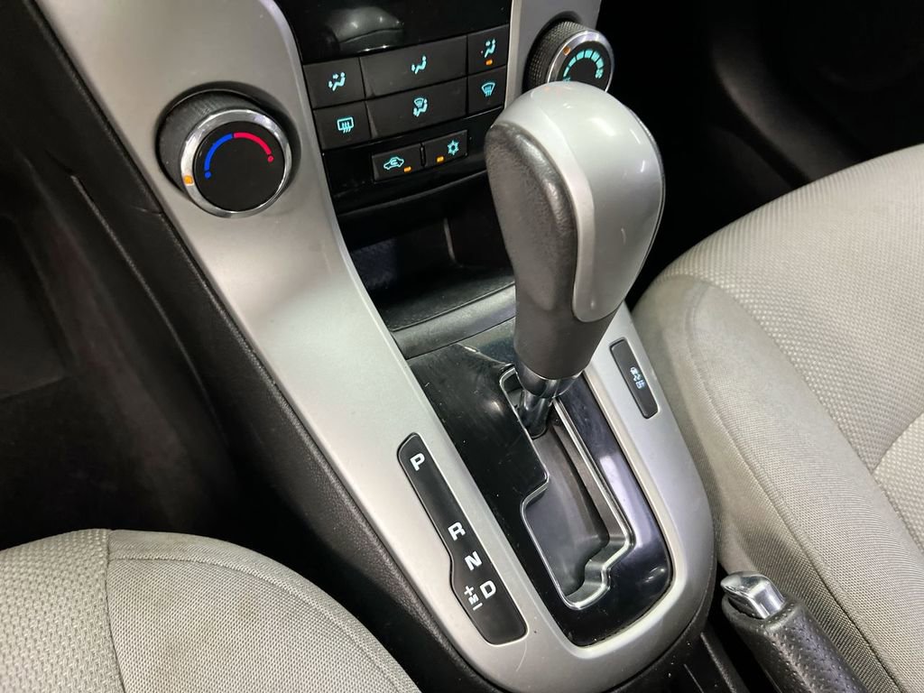 Used 2014 Chevrolet Cruze LT FWD image 11