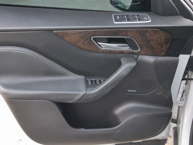 Used 2017 Jaguar F-PACE S image 12