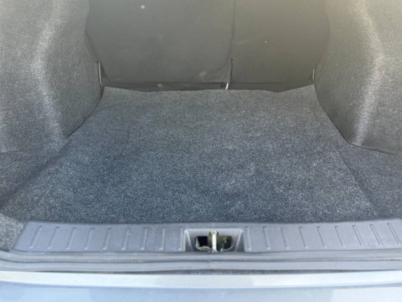 Used 2020 Nissan Versa S FWD image 16