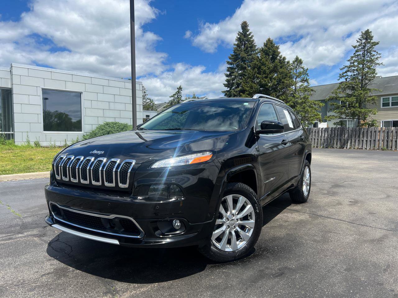 Used 2018 Jeep Cherokee Overland w/ Technology Group