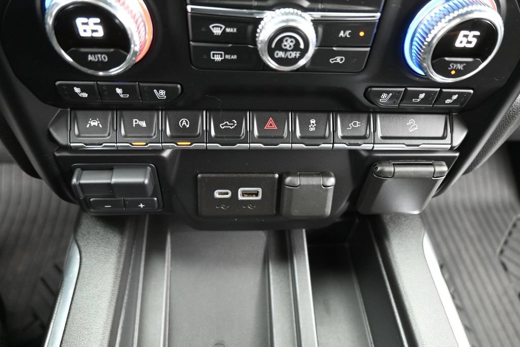 Used 2020 GMC Sierra 1500 AT4 w/ AT4 Premium Package AWD/4WD image 17