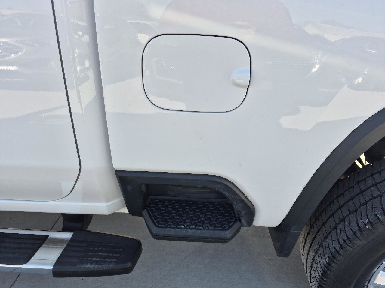 Used 2023 Chevrolet Silverado 2500 LT w/ Convenience Package AWD/4WD image 12