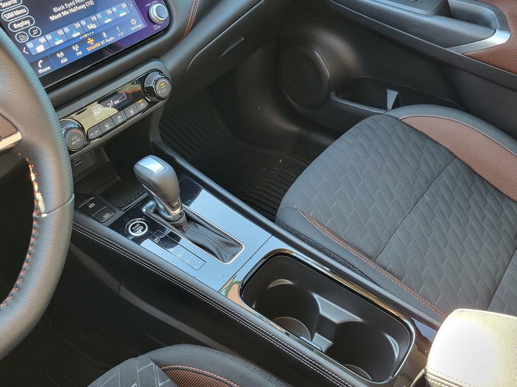 Used 2024 Nissan Kicks SR w/ Interior Electronics Package FWD image 29