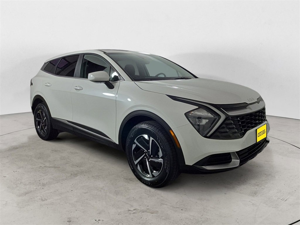 Used 2023 Kia Sportage LX image 7