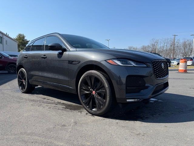 Used 2023 Jaguar F-PACE S image 9