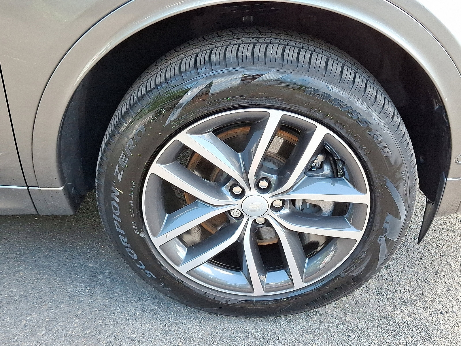 Used 2025 Land Rover Discovery Sport S image 12