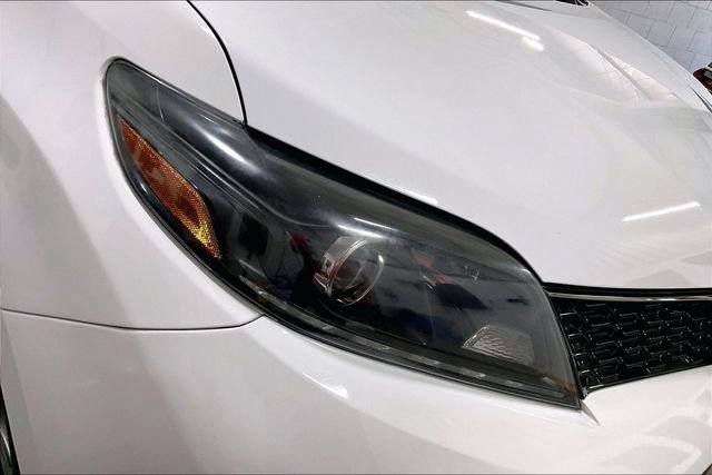 Used 2020 Toyota Sienna SE w/ SE Preferred Package FWD image 30