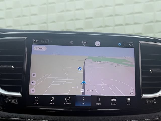 Certified 2024 Chrysler Pacifica Limited FWD image 23