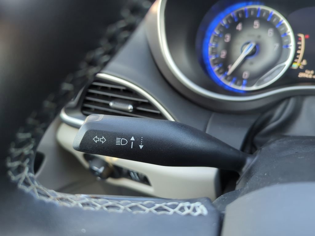 Used 2024 Chrysler Pacifica Touring-L image 23