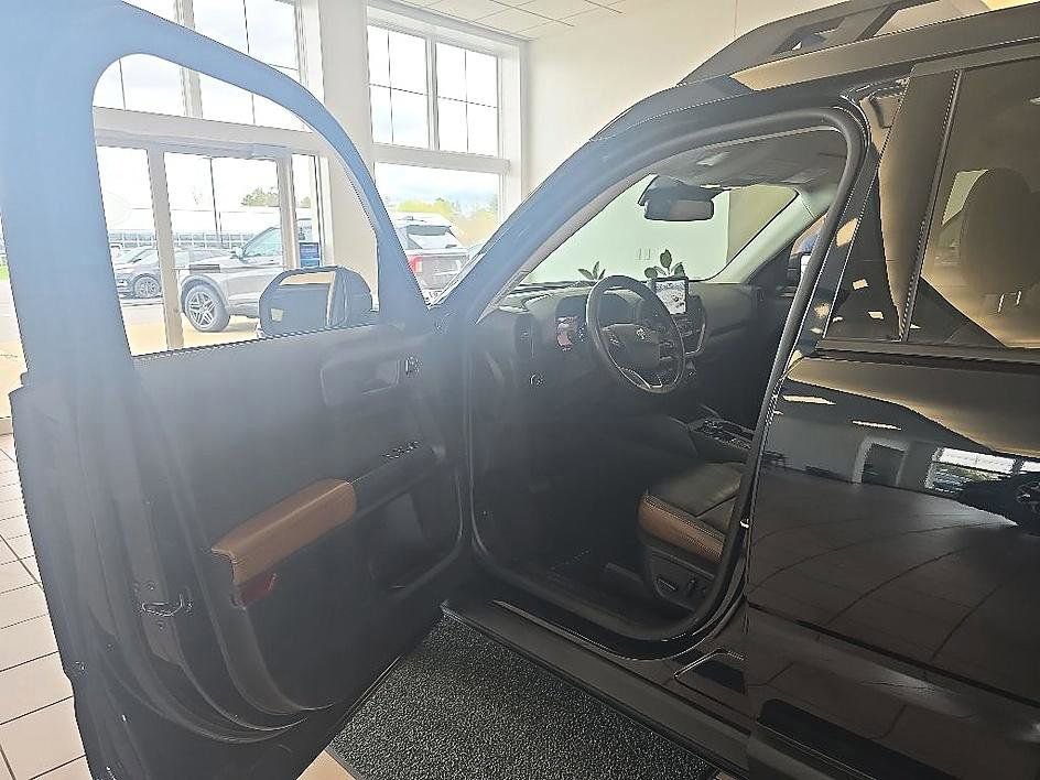 Used 2023 Ford Bronco Sport Outer Banks AWD/4WD image 12