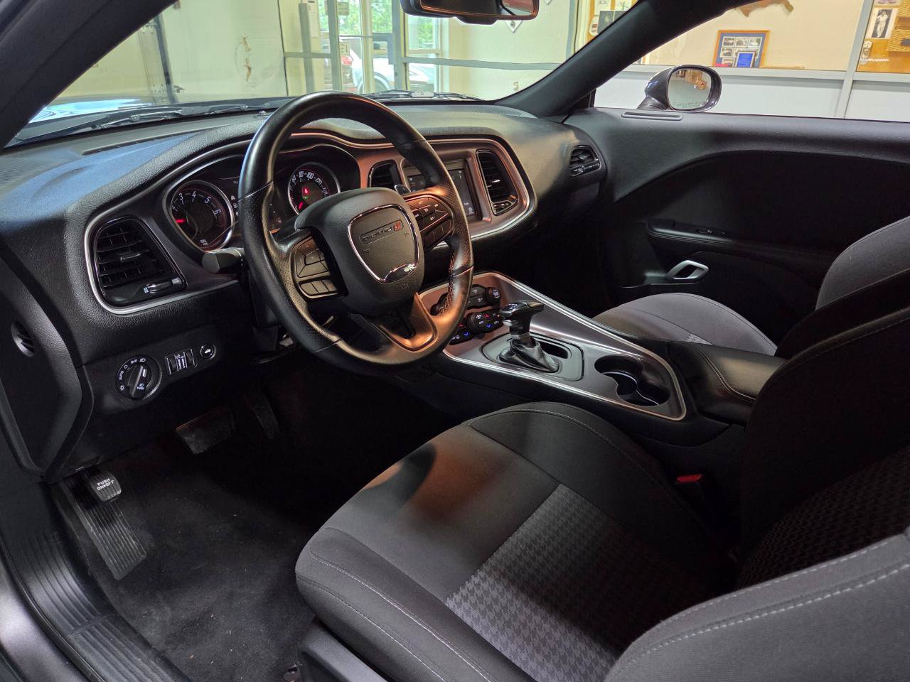 Used 2022 Dodge Challenger GT AWD/4WD image 19