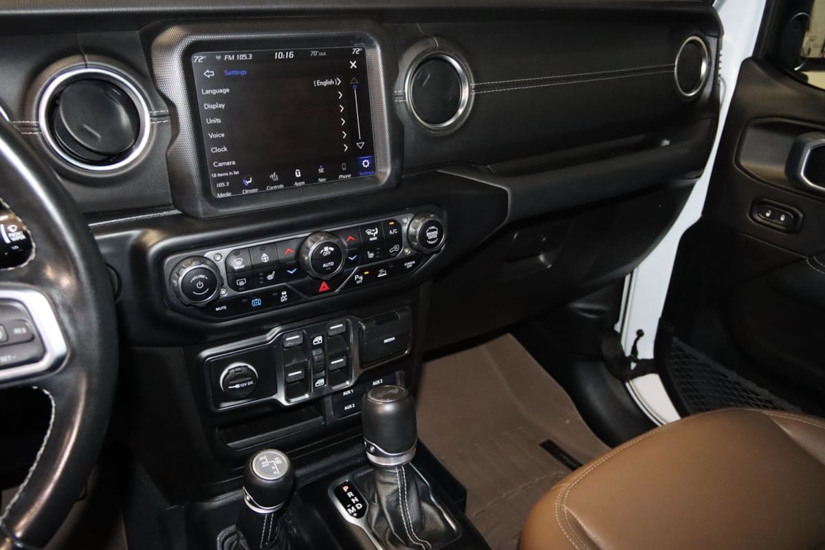 Used 2021 Jeep Wrangler Unlimited Sahara w/ Dual Top Group AWD/4WD image 58