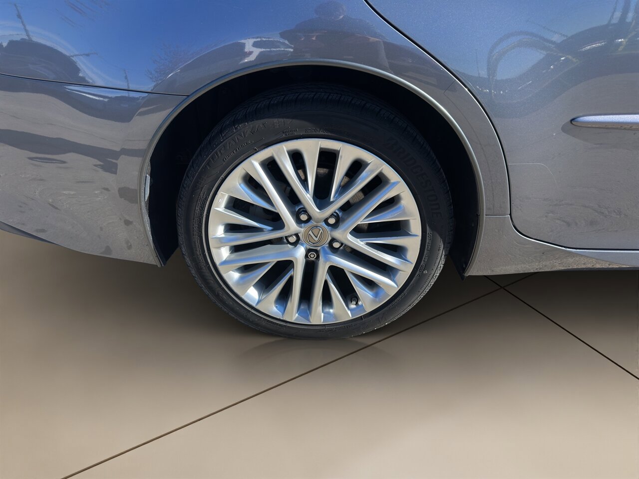 Used 2013 Lexus ES 350 w/ Luxury Pkg FWD image 12