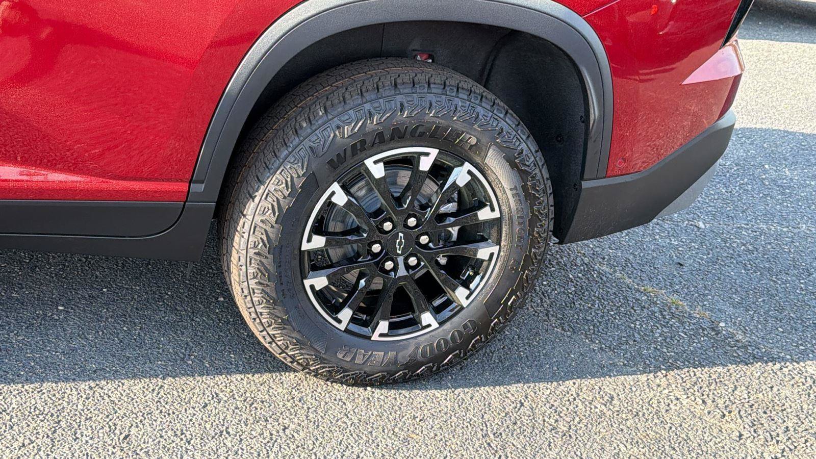 New 2026 Chevrolet Traverse Z71 w/ Enhanced Driving Package AWD/4WD image 9