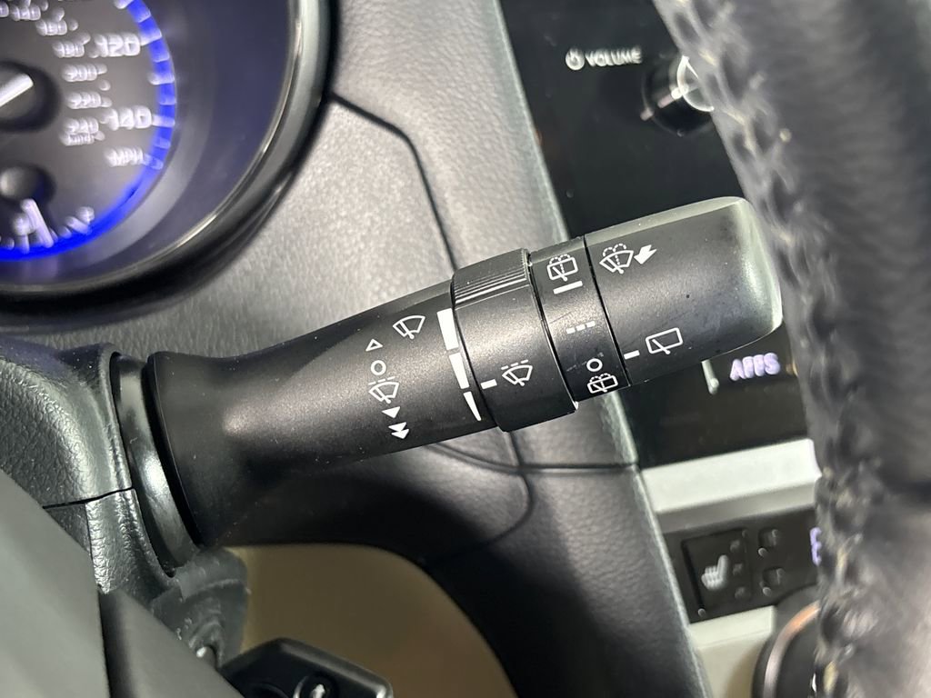 Used 2017 Subaru Outback 2.5i Premium image 17