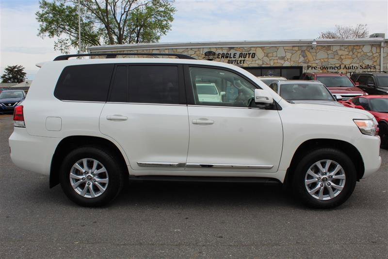 Used 2016 Toyota Land Cruiser AWD/4WD image 8