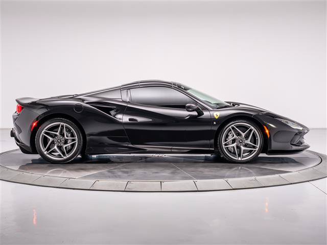 Used 2021 Ferrari F8 Tributo RWD image 14