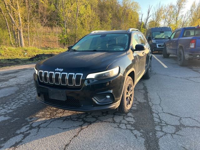 Used 2019 Jeep Cherokee Latitude Plus w/ Comfort/Convenience Group