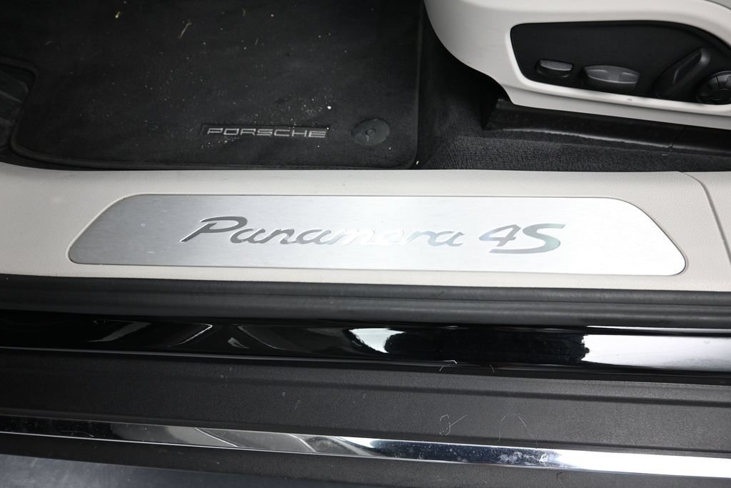Certified 2023 Porsche Panamera 4S Executive AWD/4WD image 18