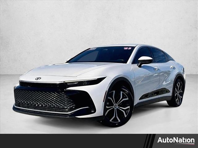 Used 2023 Toyota Crown XLE image 1