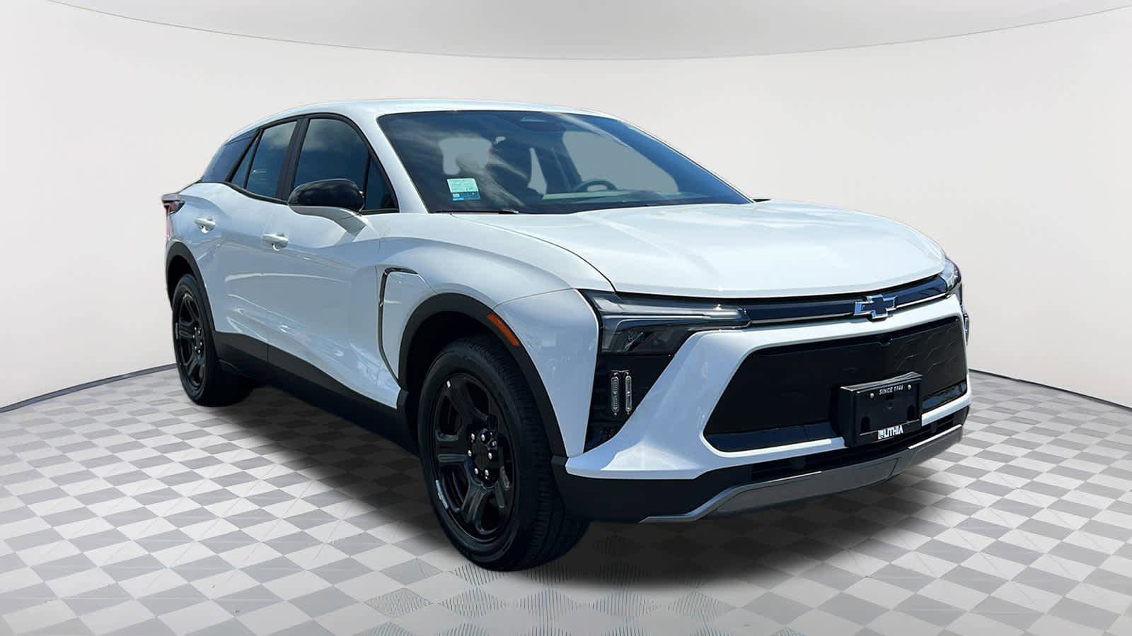 New 2024 Chevrolet Blazer EV AWD Police video 3