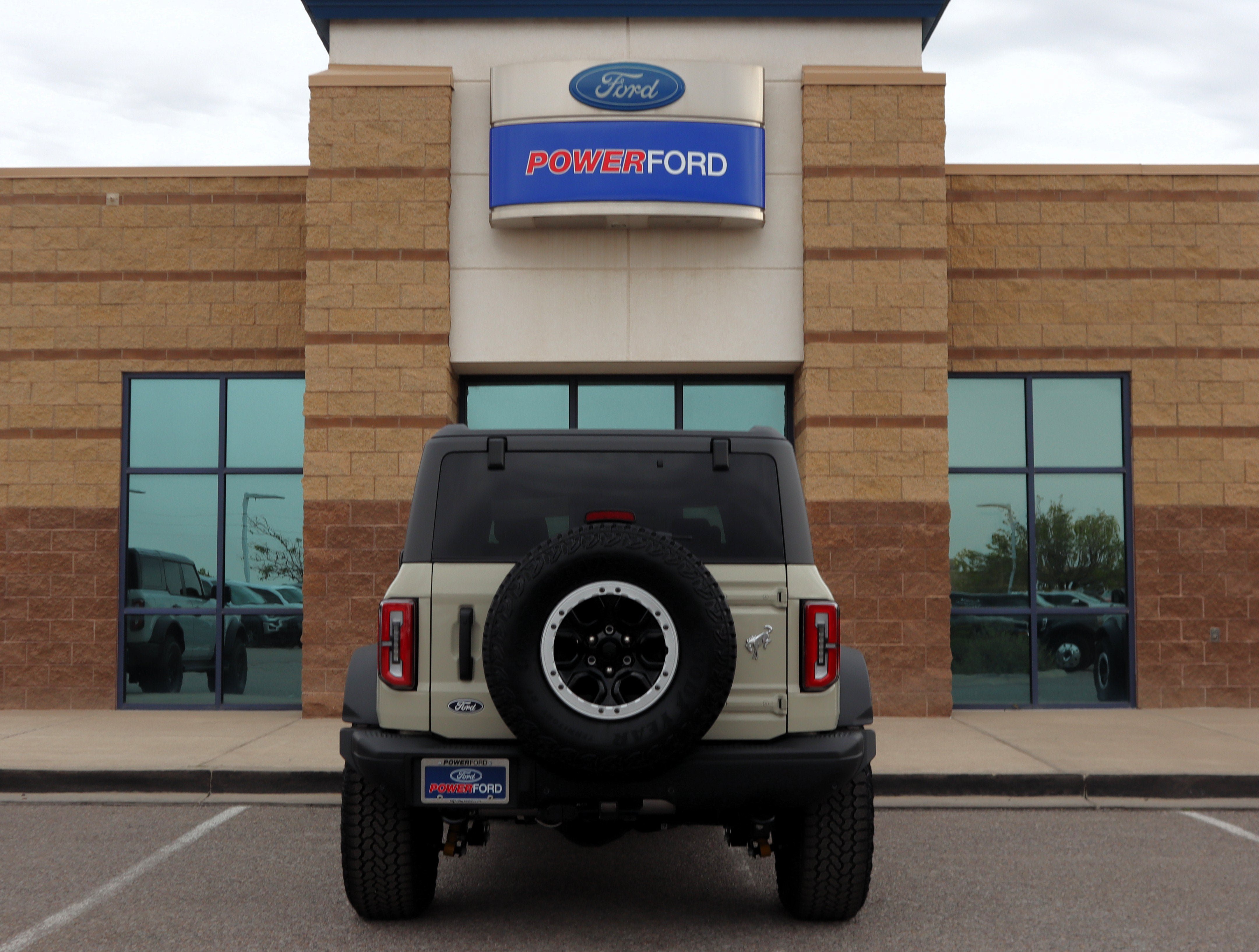 New 2026 Ford Bronco Badlands AWD/4WD image 7