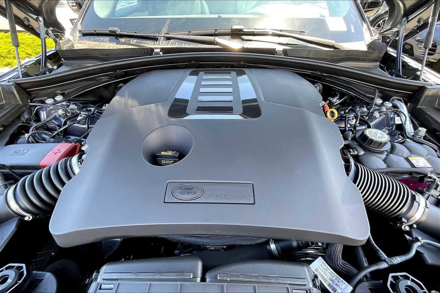 New 2026 Land Rover Range Rover Velar Dynamic SE image 13