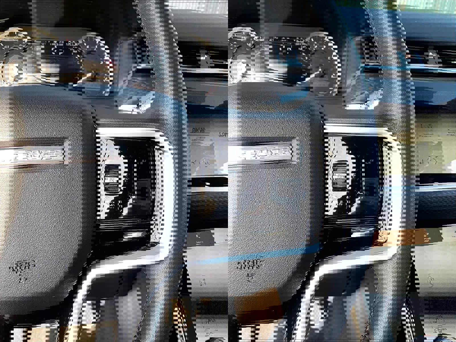 Used 2023 Land Rover Range Rover Velar R-Dynamic S image 20