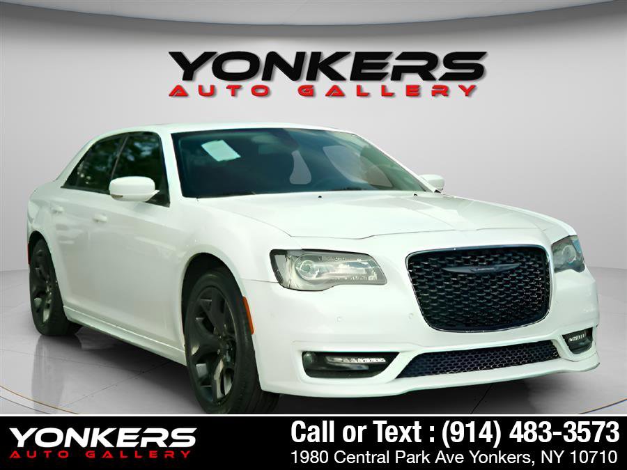 Used 2021 Chrysler 300 Touring L image 12