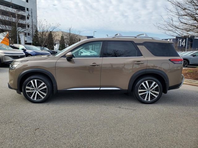 Used 2023 Nissan Pathfinder Platinum image 6