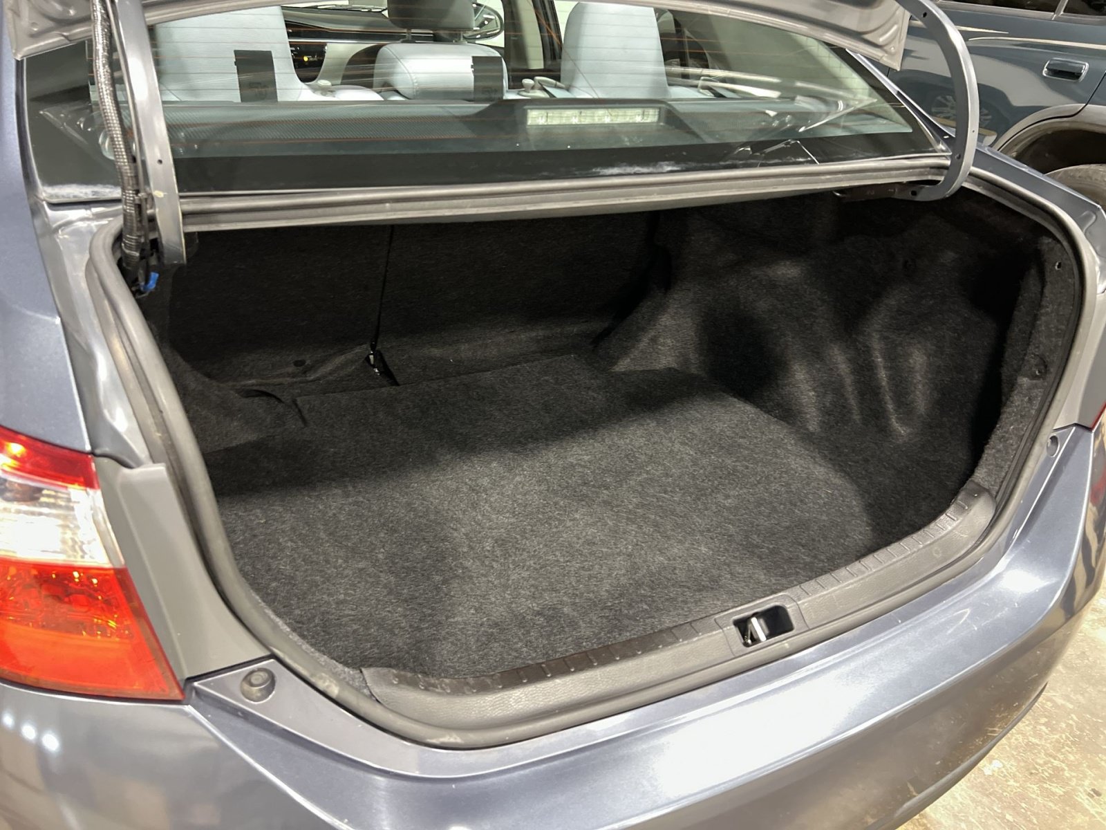 Used 2014 Toyota Corolla LE FWD image 25