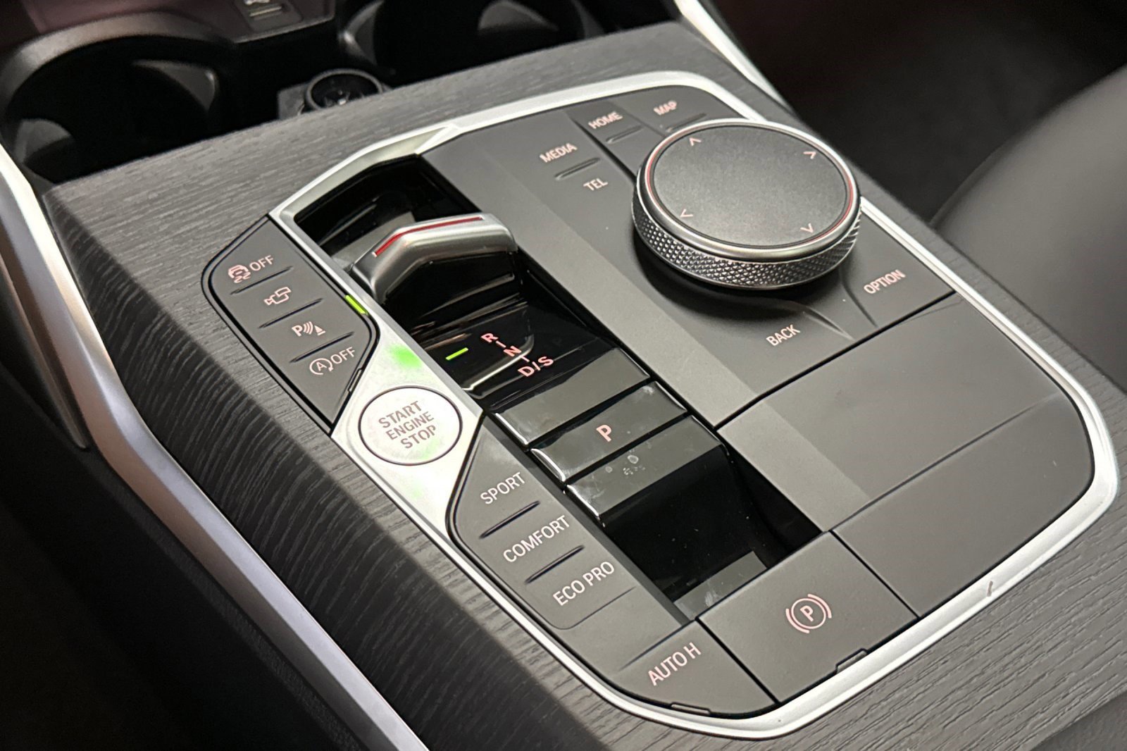 Used 2025 BMW 230i Coupe w/ Convenience Package image 17