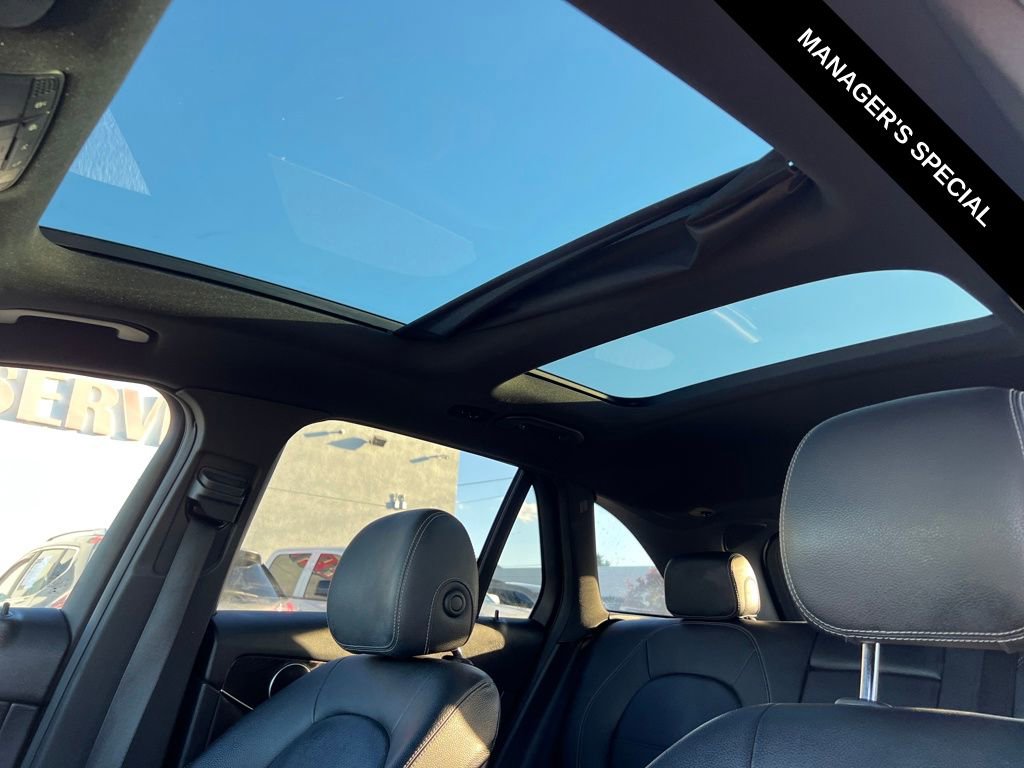 Used 2017 Mercedes-Benz GLC 300 w/ Premium 1 Package image 12