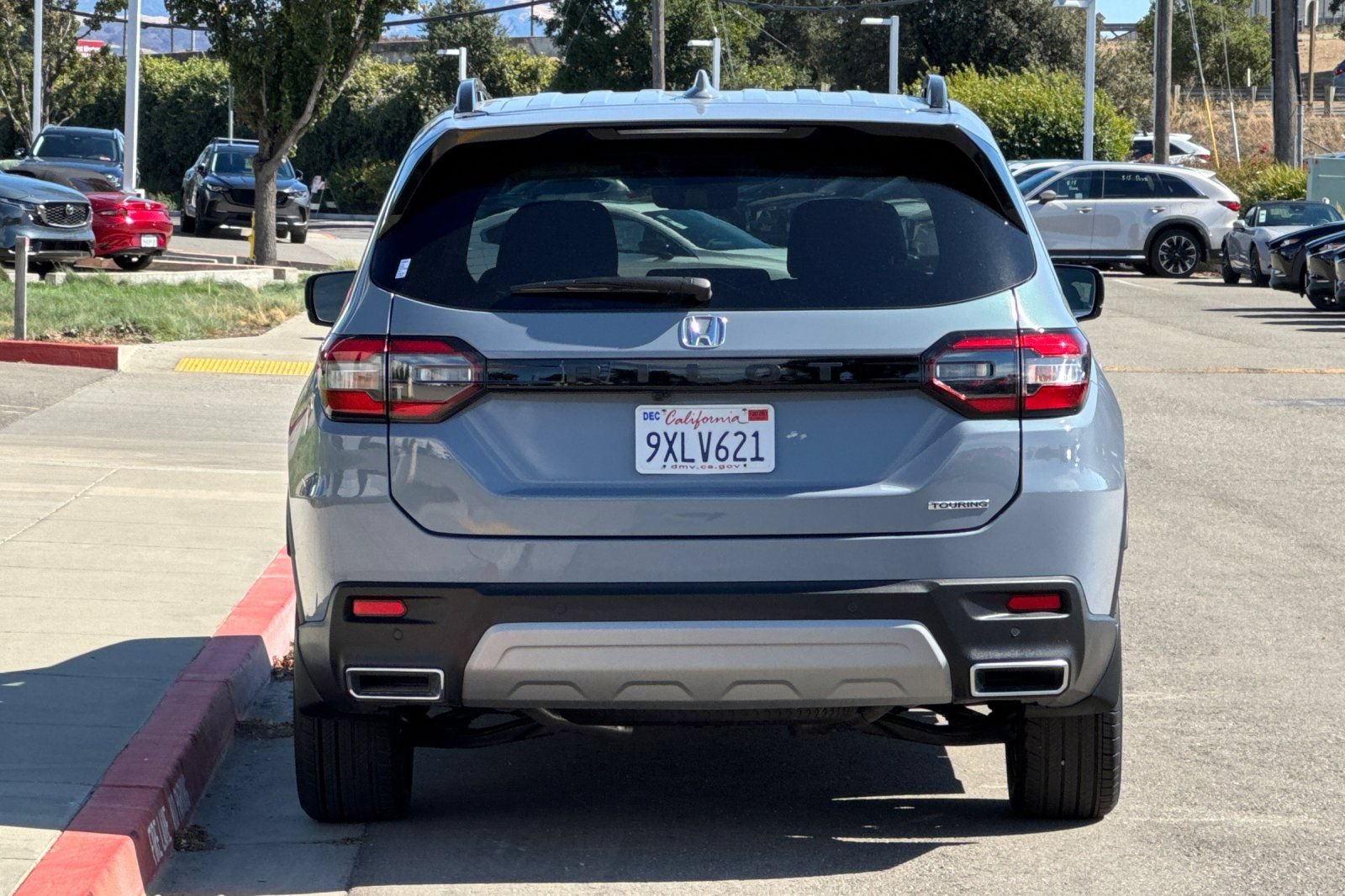 Used 2025 Honda Pilot Touring image 5