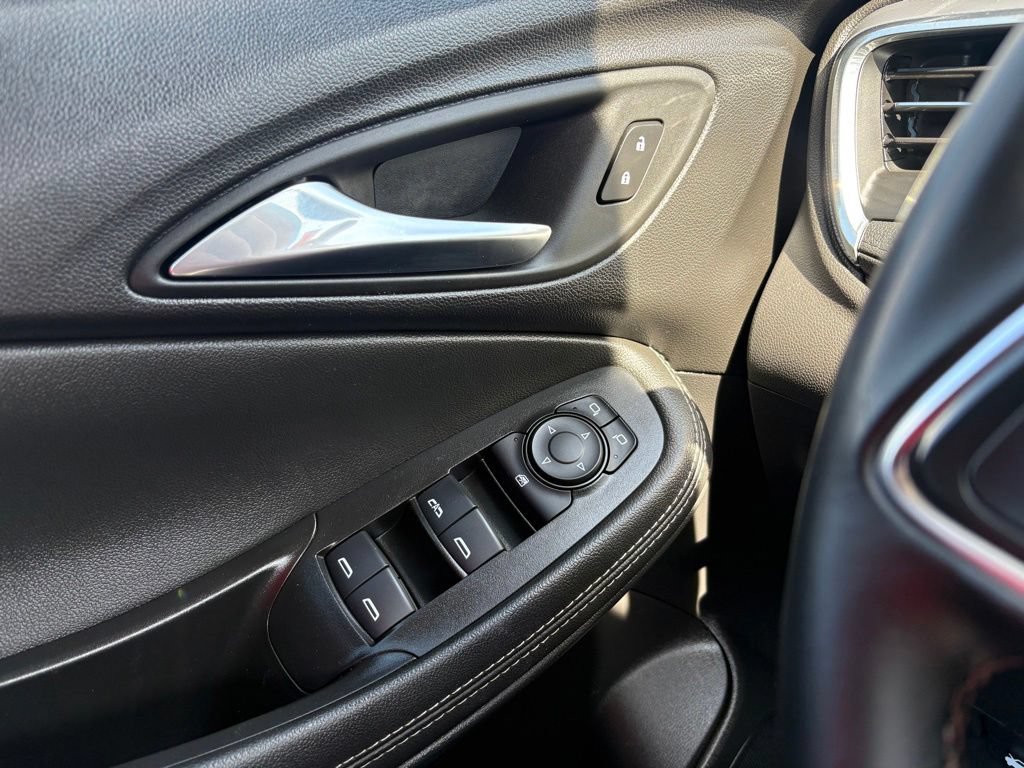 Used 2025 Buick Encore GX Preferred FWD image 22
