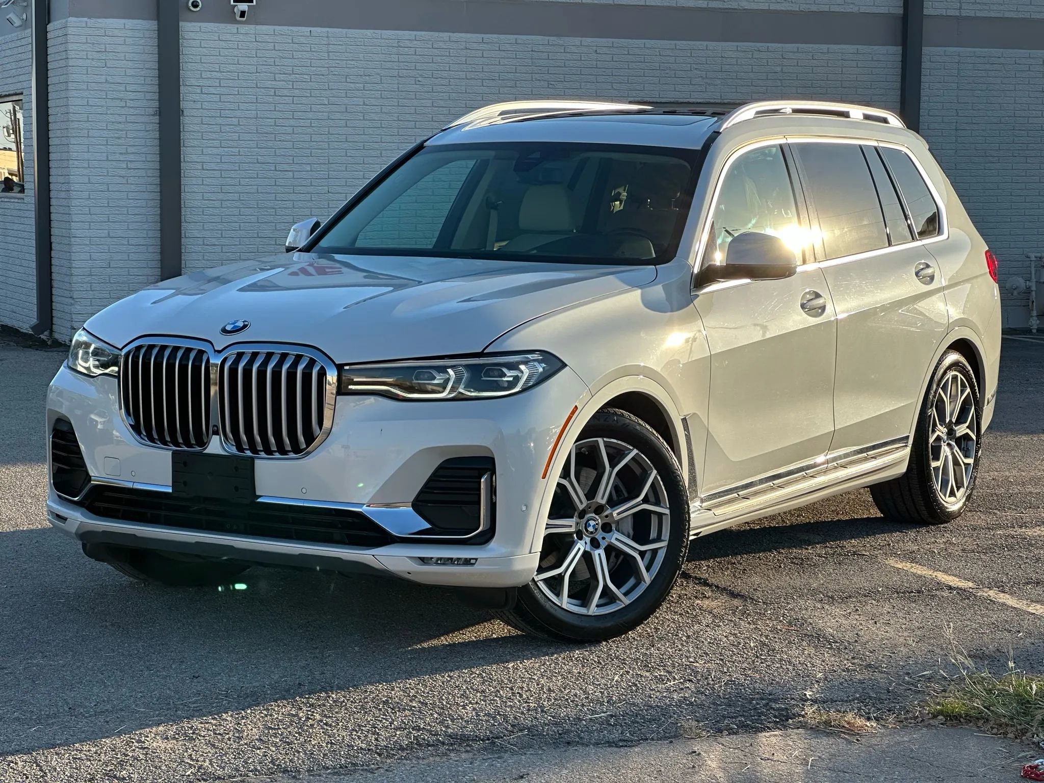 Used 2020 BMW X7 xDrive40i w/ Luxury Seating Package image 2
