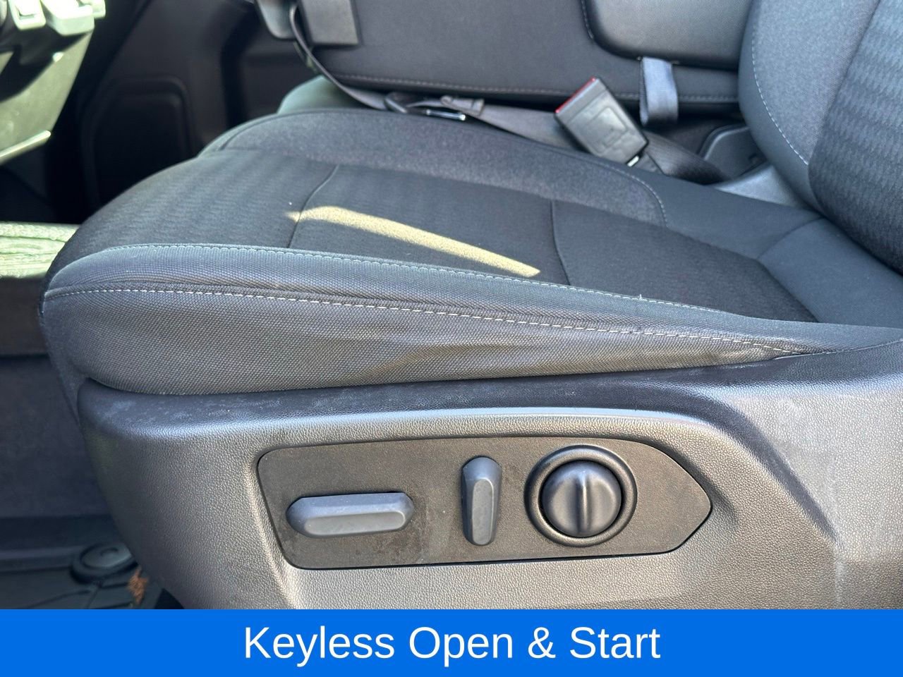 Used 2021 Chevrolet Silverado 1500 LT image 25